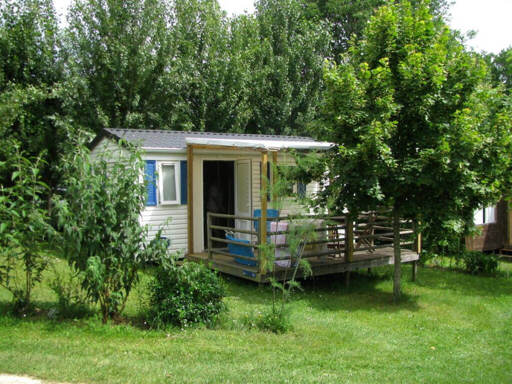 Mobilehome without shower n°1 Camping naturiste Le Champ de Guiral