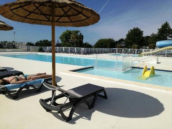 Mobilhome SPA Premium 40 m² (2 rooms, 2 bathrooms) sheltered terrace + TV + Dishwasher