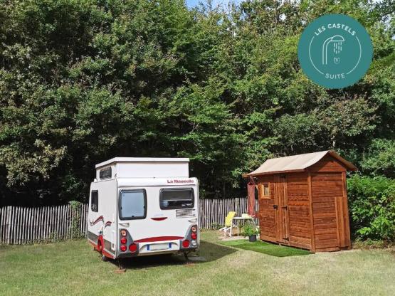 INDIVIDUAL SANITARY PITCH - Elect. 16A + Water + Drainage + private sanitary unit