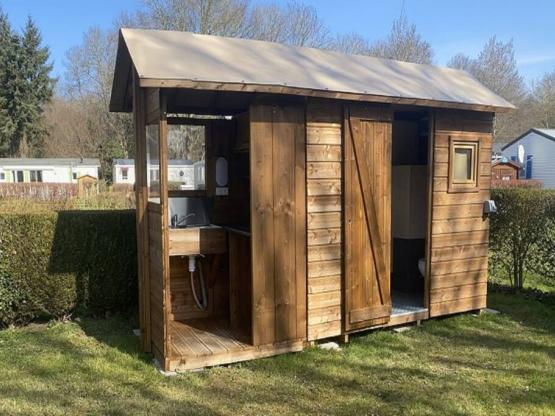 Stellplatz Premium: Stellplatz Freecamp + Strom