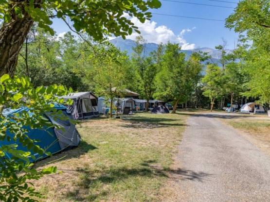 Komfort-Campingplatz mit Elektrizität 10A