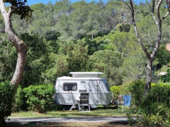 Pitch CARAVAN CONFORT + electricity 10A + water point + wastewater connection