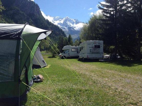 Comfort Package (1 tent, caravan or motorhome / 1 car / electricity 16A)