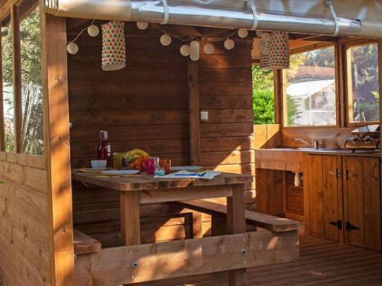 Pitch Premium Freecamp Guinguette + electricity 10A