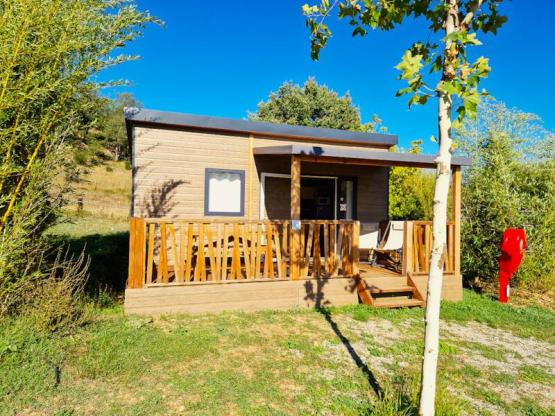 Chalet Premium 28m² 2 bedrooms/ Half-covered terrace / air conditioner/ TV