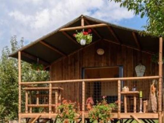 cottage premium  Sunday (2022) riverside, 2 bedrooms, covered terrace 5 pers