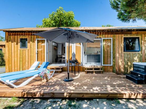 Cabane Luxe 2 bedroom/ 2 bathroms/ Jacuzzi