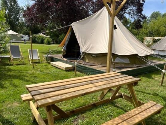 Bohemian tent on stilts  (sleeps 2 to 4)