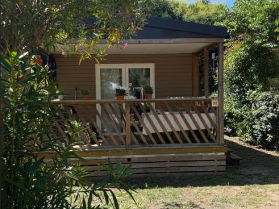 Mobile-Home HIBISCUS Premium 32m² (2 bedrooms)- sheltered terrace 8 m² - TV - Air condiotinning