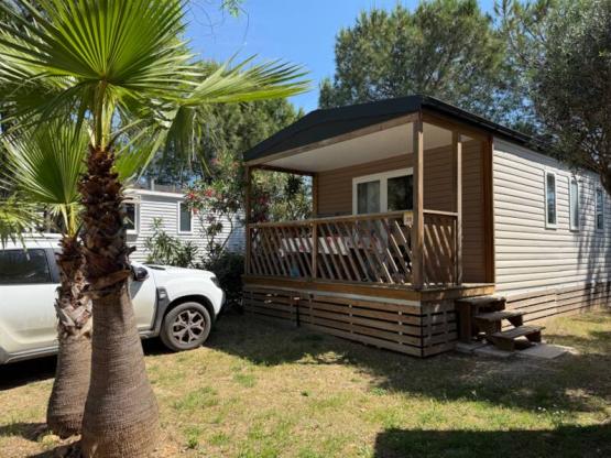 Mobile-Home HIBISCUS Premium 32m² (2 bedrooms)- sheltered terrace 8 m² - TV - Air condiotinning