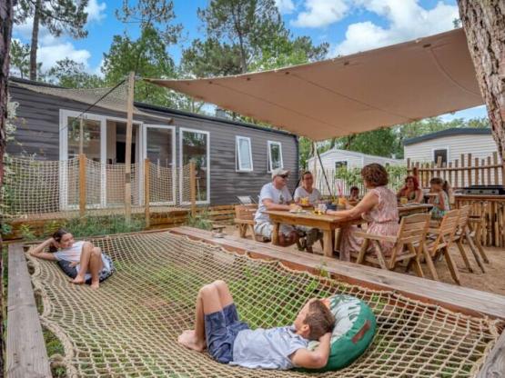 Mobilheim Tribu 5sz | PREMIUM 56m²- KLIMA-2 badezimmer-TV-GS-Plancha-Gratis WLAN-überd. Terrasse