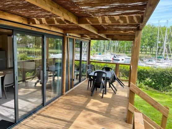 Mobile-home Premium 30m² - (5pers) 2 bedrooms + 1 bathroom+ 1wc + terrace 19m² + TV + Dishwasher