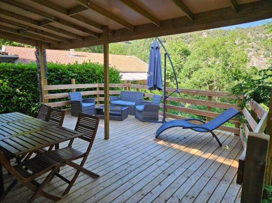 Mobile home M°6 / 3 bedrooms + air conditioning + large terrace with river view