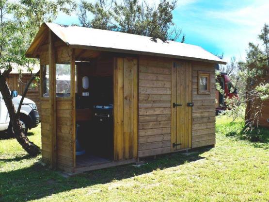 Pitch Premium Freecamp : private bathroom + private kitchen area + electricity