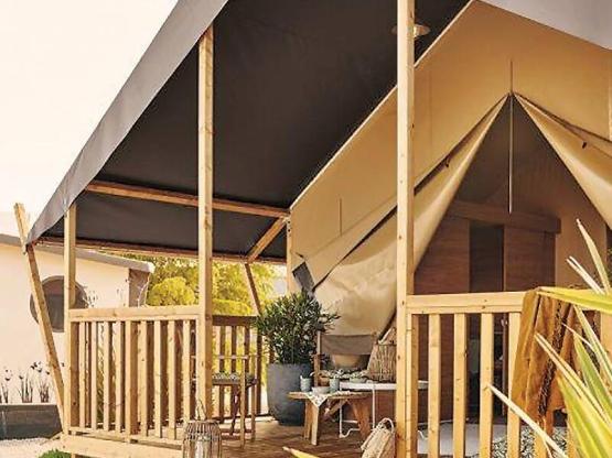SAFARI TENT