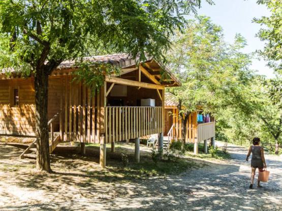 Hut without sanitary