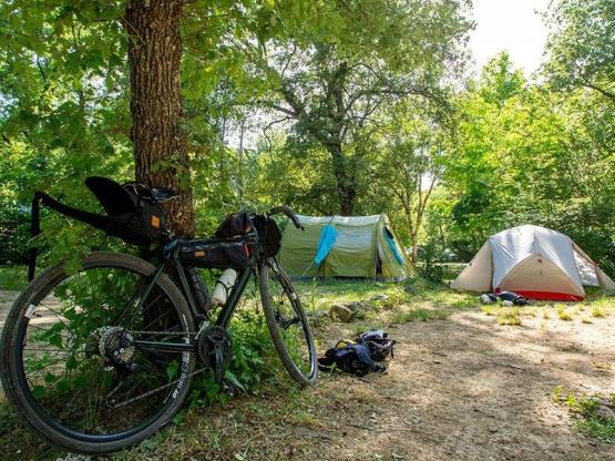 Pitch confort small for tent (electricity included)