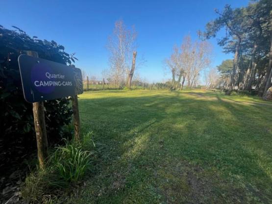 Pitch motor home + electricity