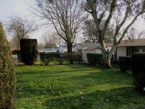 Pitches Essentiel  - 1 vehicle - without electricity