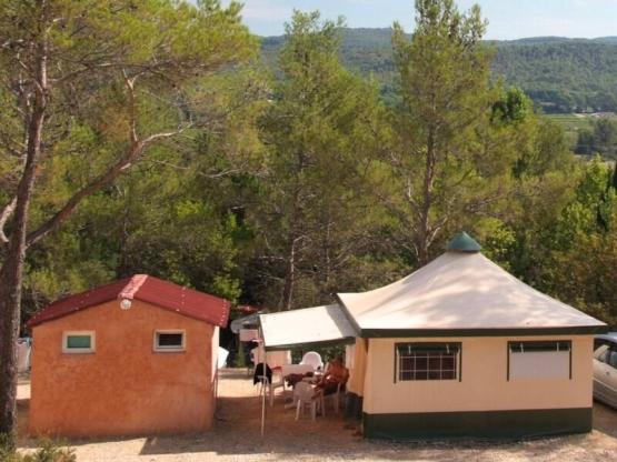 Canvas bungalow Standard 20m² with toilet block