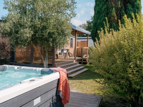 Mobilhome SPA Côté Jardin VIP 3 slaapkamers & 2 badkamers - TV + Vaatwasmachine