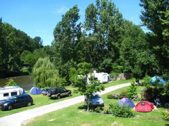 SOLO CONFORT Package: Pitch + 1 car + electricity