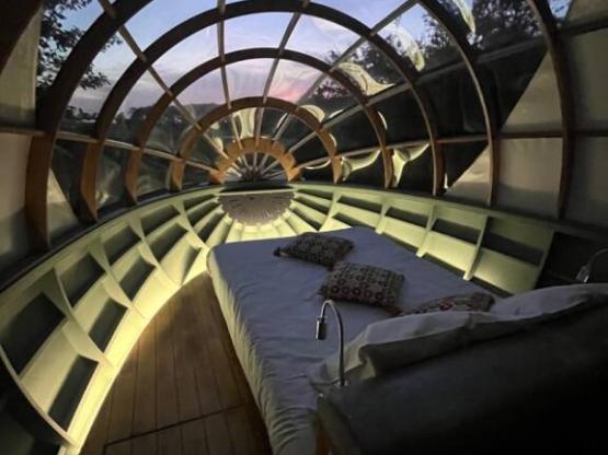 Caballon - Wood and canvas structure + electricity