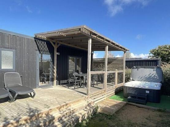 Homeflower Premium 29m² (2 chambres) + CLIM + TV + draps + serviettes + Jacuzzi