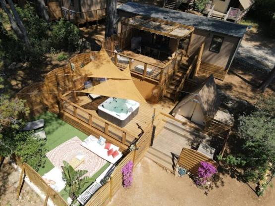 NEW 2024 Cottage CÔTÉ JARDIN (6/8P) PRESTIGE 3BR. 2BATH + TIPI 2 beds