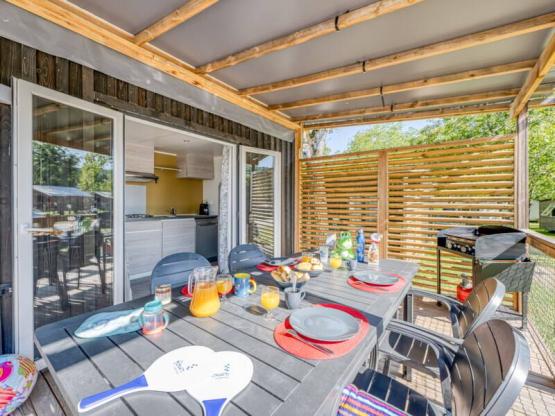 Homeflower PREMIUM PLUS Jacuzzi 29m² (2 bedrooms) + beds made upon arrival and cleaning included