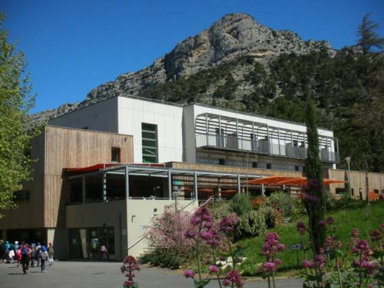 BLUE STAY (Sight seeing excursions included)