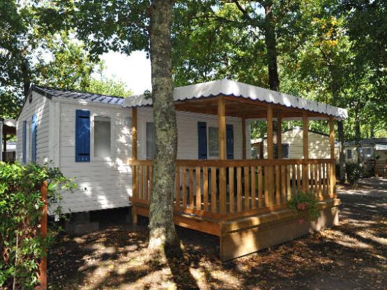 STANDARD Mobilheim - 23m² - 2 Schlafzimmer - Überdachte Terrasse + TV