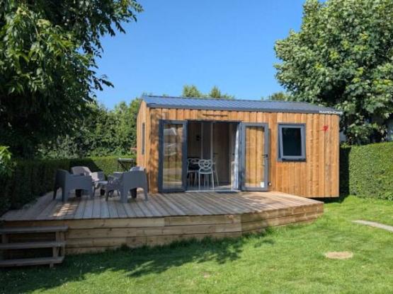 Vintage cabin 2 bedrooms / kitchen / toilet (2025 new !)