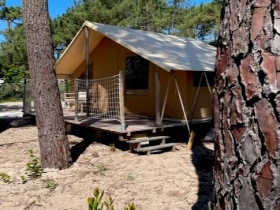 Lodge with private facilities - Pedestrian neighborhood