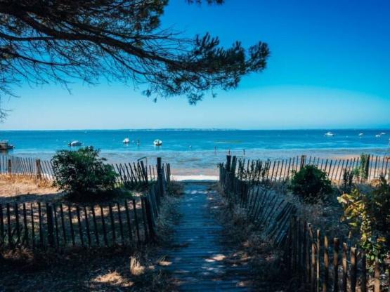 Premium pitch with private sanitary facilities