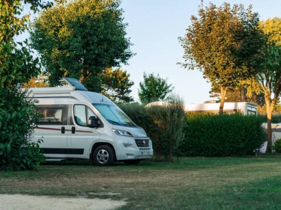 Pitch with 16A electricity for 2 people + 1 vehicle