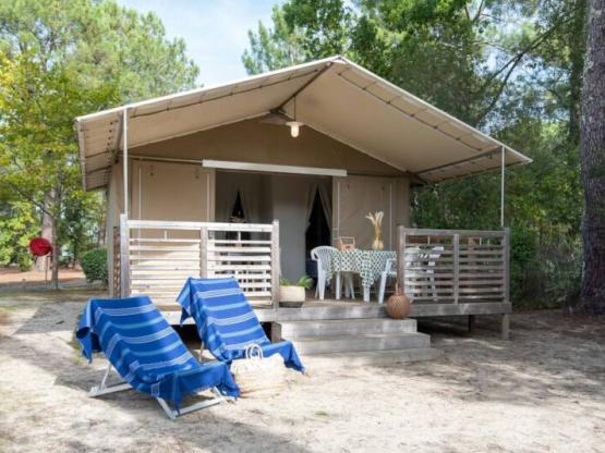 Lodge without sanitaries - Pedestrian neighborhood