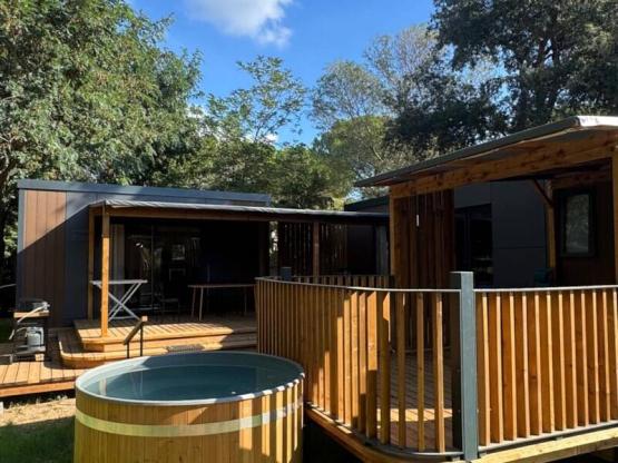 Mobil-home double Riala avec bain nordique (Gamme Exclusive) - D -