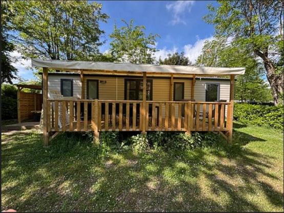 Mobile-home Premium 40m2 climatisé SPA privatif 3 chambres 2 salles de bain