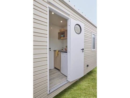 Emplacement PREMIUM 2/6 pers. avec sanitaires privatifs + élec.10A