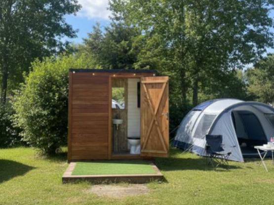 Premium pitch with individual sanitary facilities