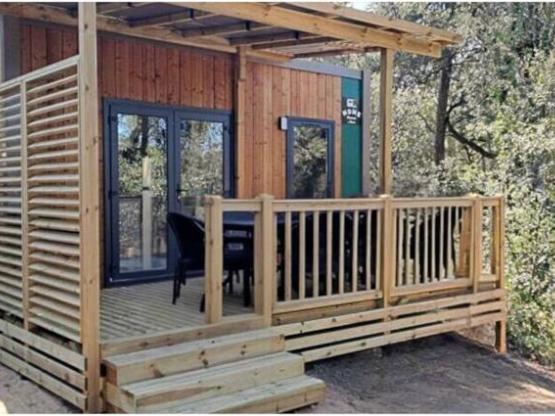 Homeflower Premium 18 m² - 1 bedroom + semi-covered terrace + TV + dishwasher + air conditioning + sheets included
