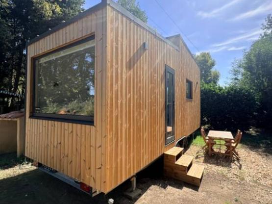 TINY HOUSE