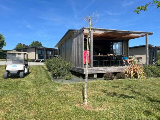 EVASION Cabin: 2 bedrooms + TV + covered patio + dishwasher + 1 Wi-Fi SS