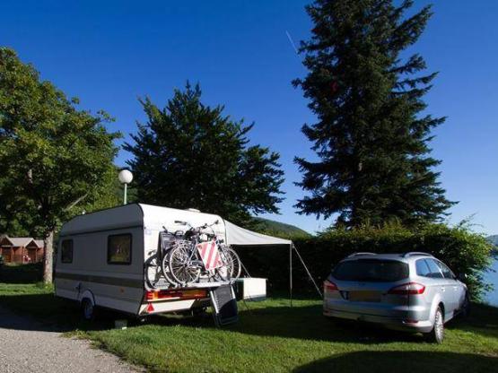 HUTTE Small cottage of 14 m² without toilet blocks