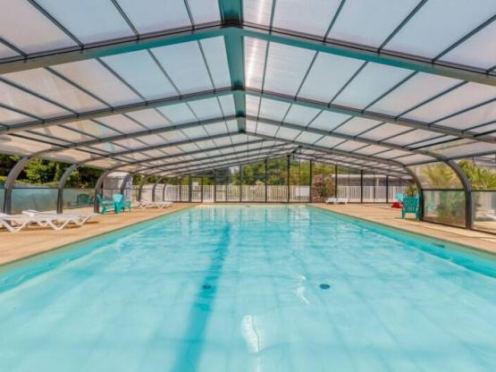 Camping pitch (>100m2) with INDIVIDUAL SANITARY, with electricity, with or without vehicle