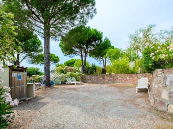 Package ** Tent < 12m² only