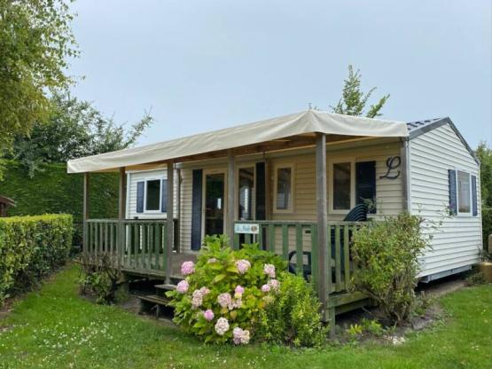 Mobile-Home (2 bedrooms) with covered terrace