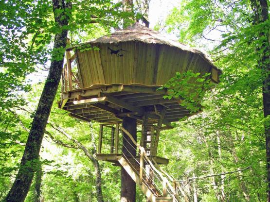 Wooden hut ROBINSONS (+ 12 years old)