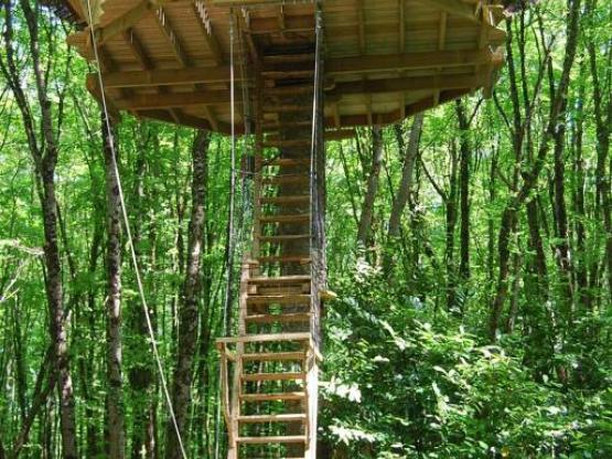 Wooden hut ECHELLE DE LA HULOTTE